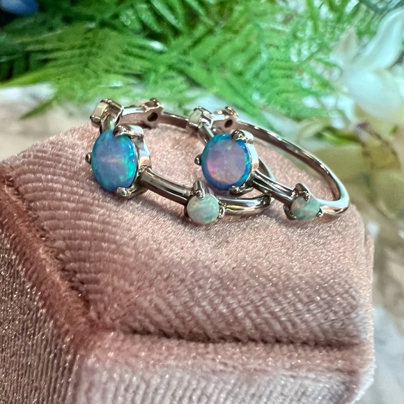 New!Blue and white Opal ring stacking set of 2. Set in solid 925 Sterling Silver - Picture 14 of 17